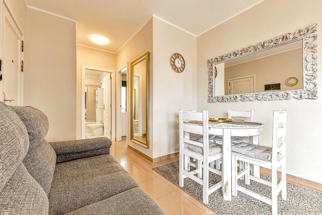 Bamboo Residence Адехе Екстер'єр фото